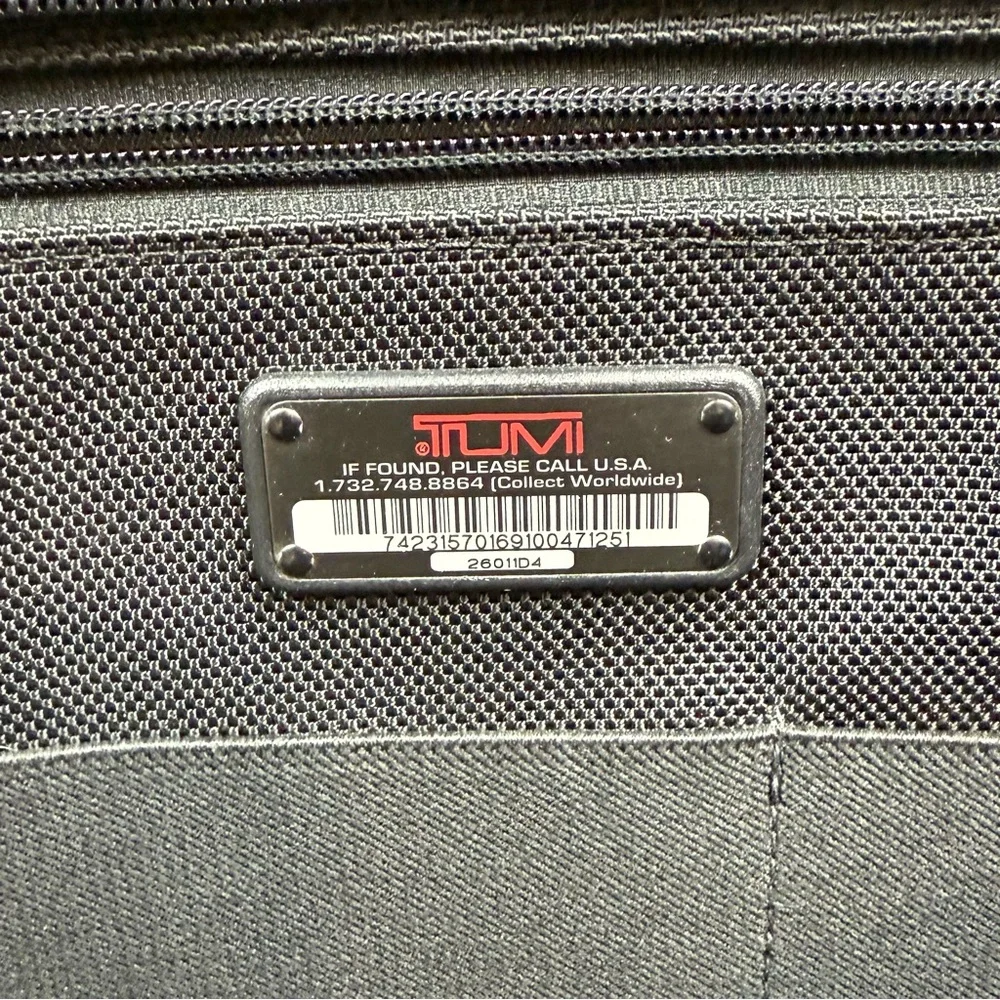 Tumi Business Travel Briefcase Shoulder Bag Black Nylon 2 Way Laptop Case